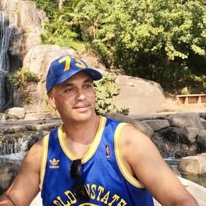 Meet your Posher, Philip